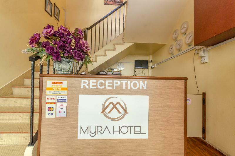 Oyo 703 Myra Hotel Mersing Bagian luar foto