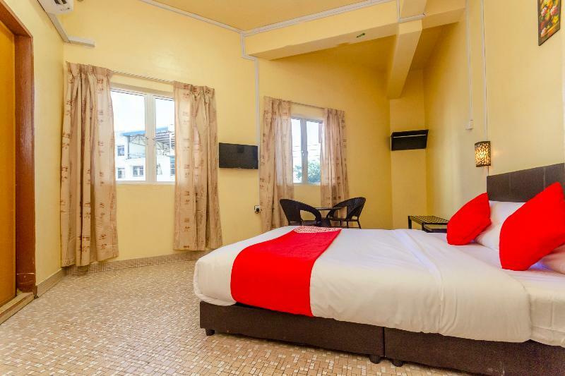 Oyo 703 Myra Hotel Mersing Bagian luar foto