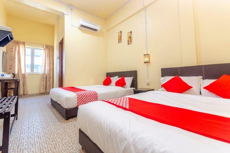 Oyo 703 Myra Hotel Mersing Bagian luar foto