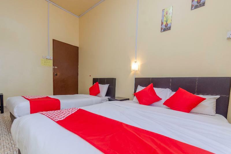 Oyo 703 Myra Hotel Mersing Bagian luar foto