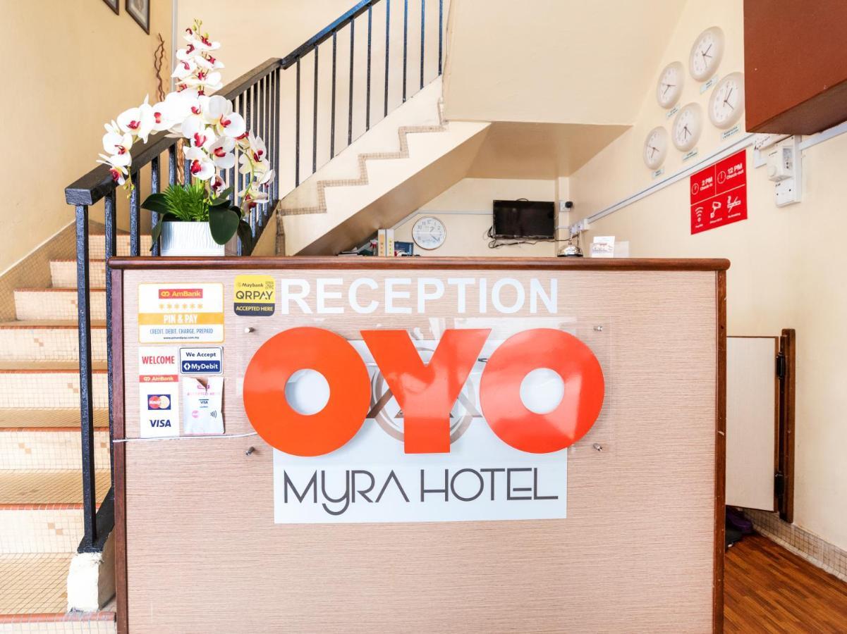 Oyo 703 Myra Hotel Mersing Bagian luar foto