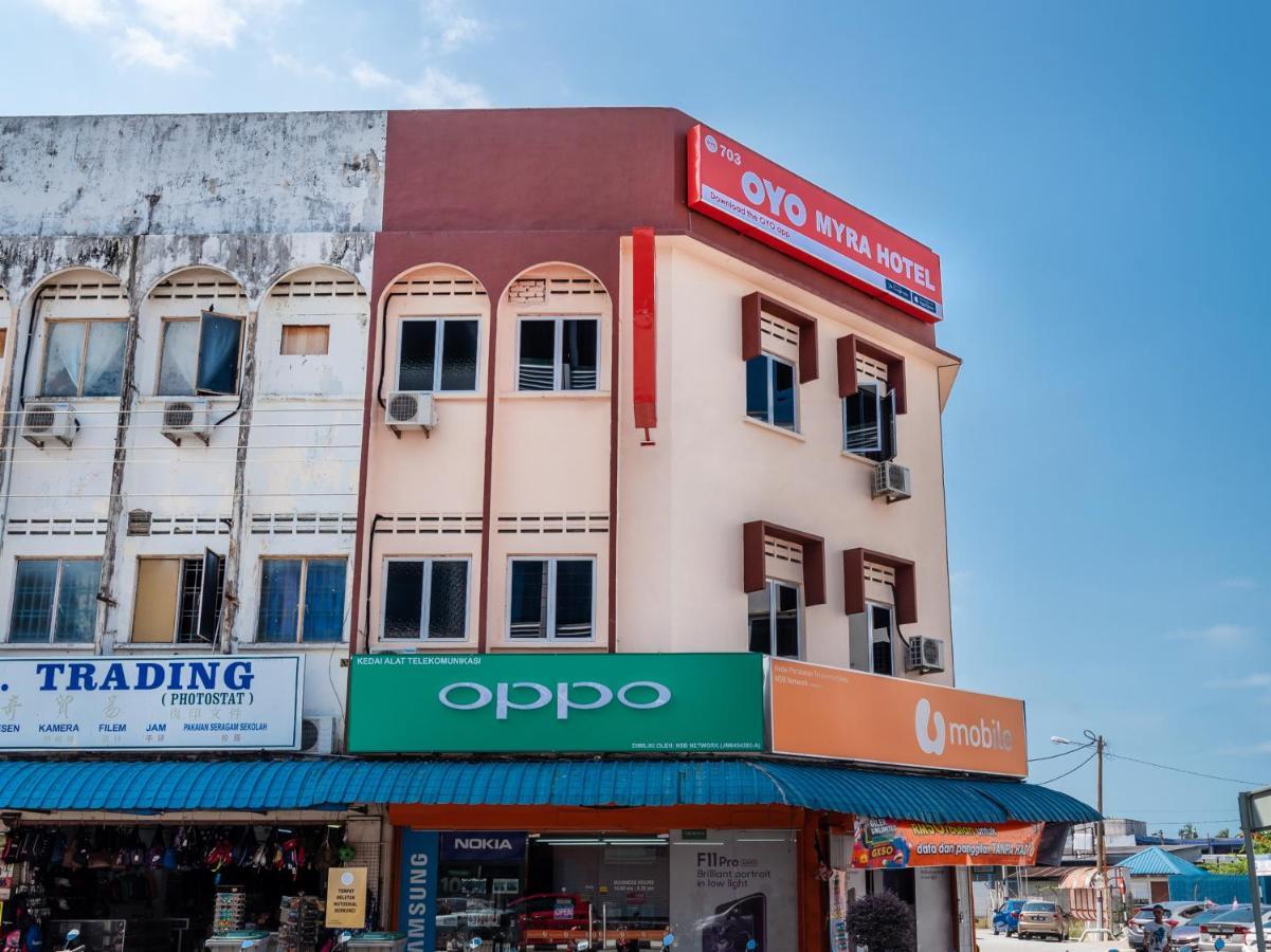 Oyo 703 Myra Hotel Mersing Bagian luar foto
